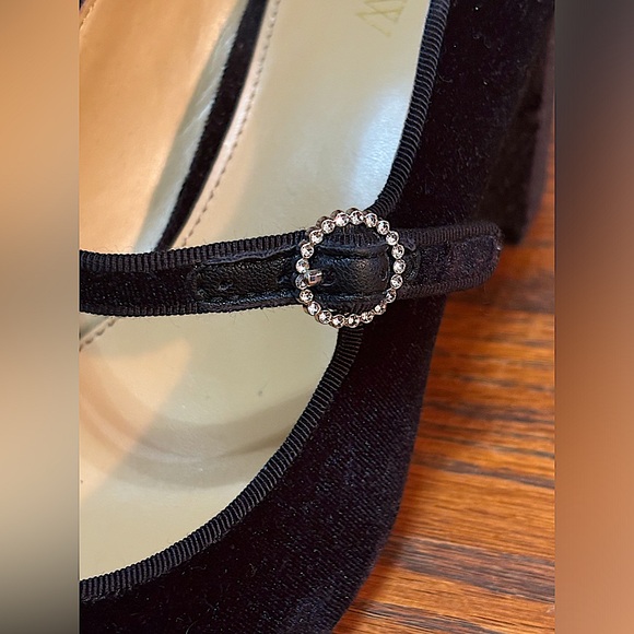 J.Crew Black Velvet Mary Jane’s W/ Rhinestone Buckle.Party Shoe. Woman’s Size 8 - Picture 4 of 14